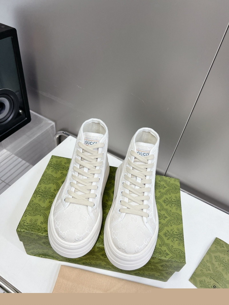 G*u*i casual shoes